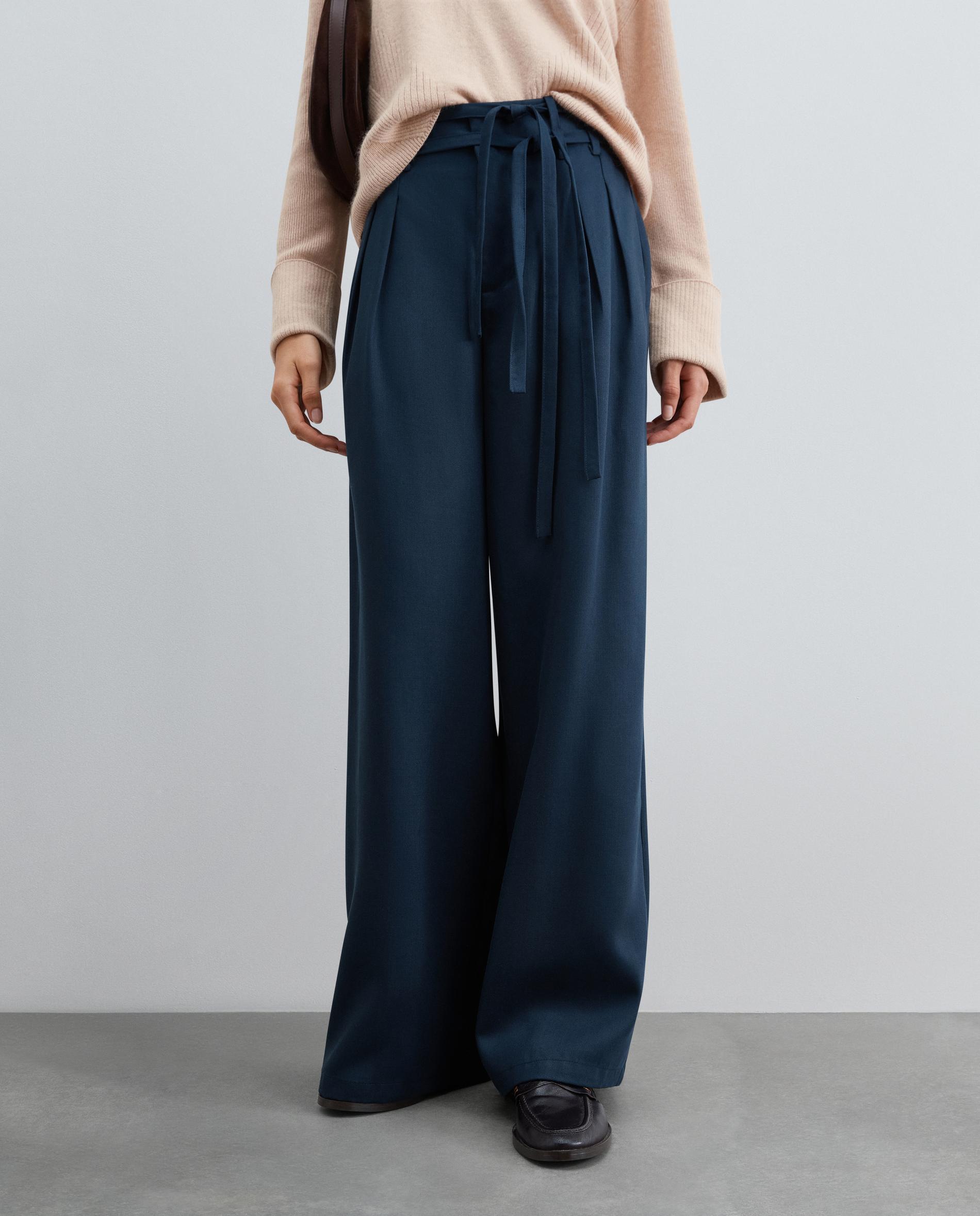 Imagen 2 de Pantalón ancho de mujer con pinzas y lazada a tono - Scalpers - Azul marino Azul marino
