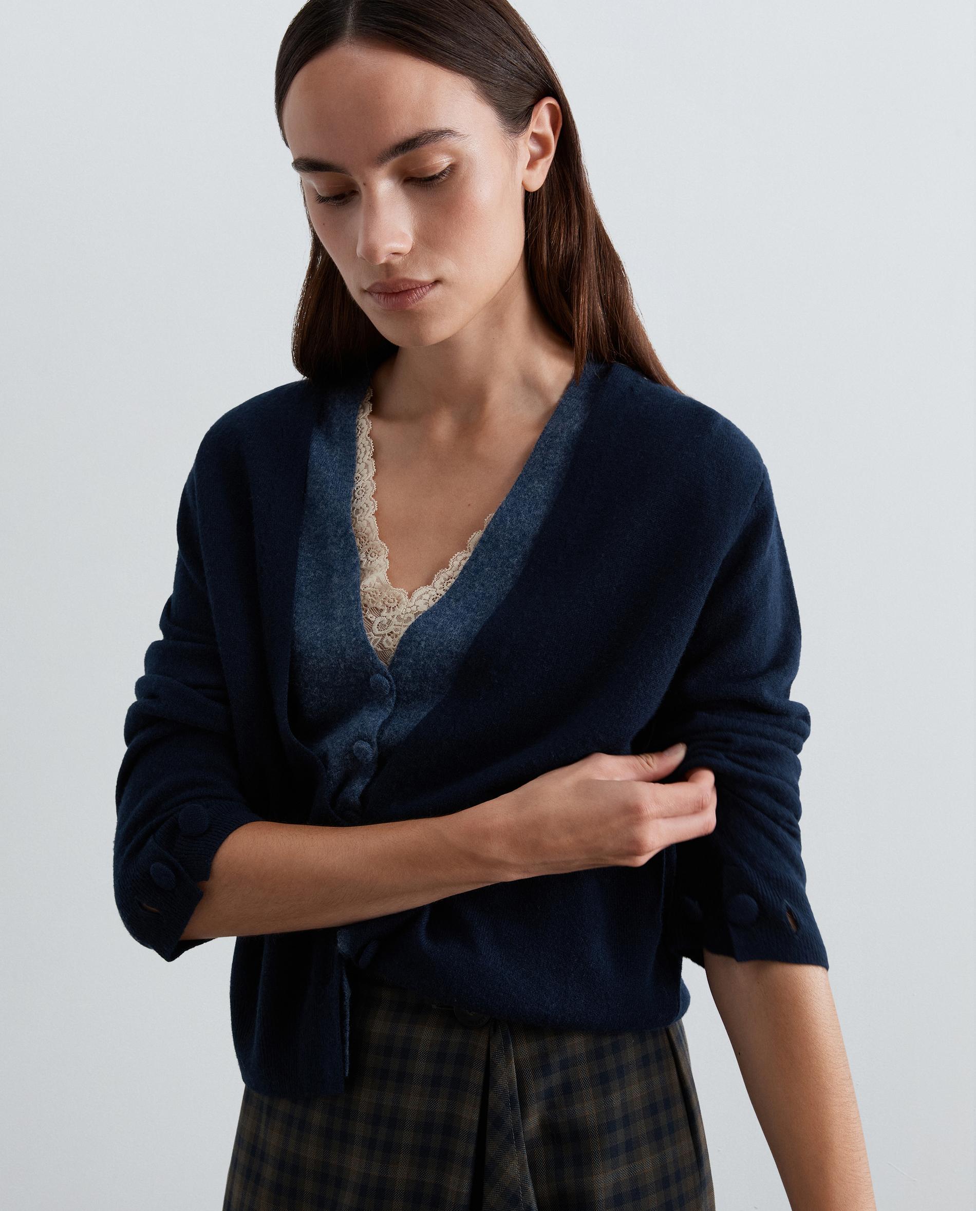 Imagen 1 de Cárdigan de mujer ligeramente holgado con cuello de pico Navy