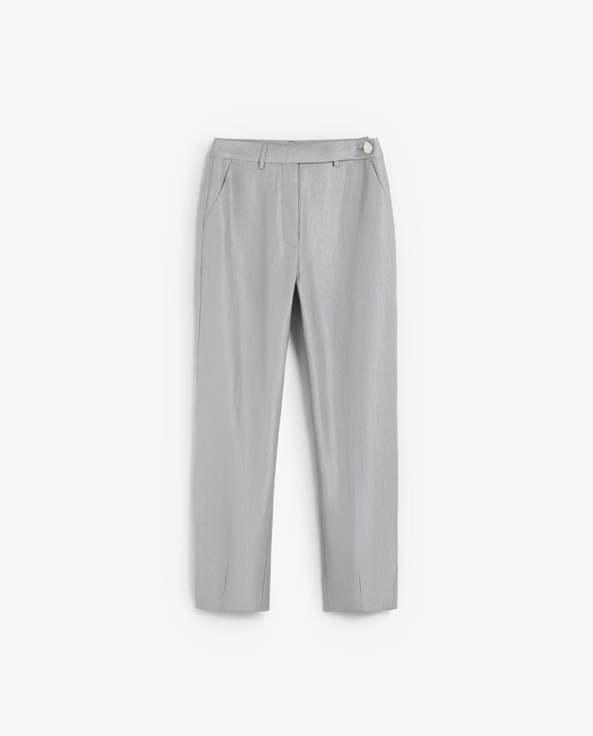 Pantalón recto de mujer tobillero en tejido satinado - Scalpers - Gris Gris-6