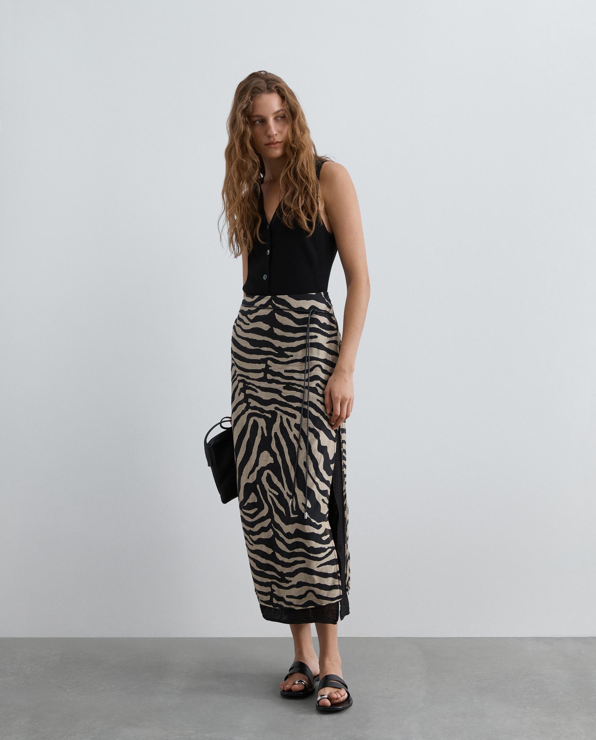 Imagen 0 de Falda midi animal print de corte recto Multicolor