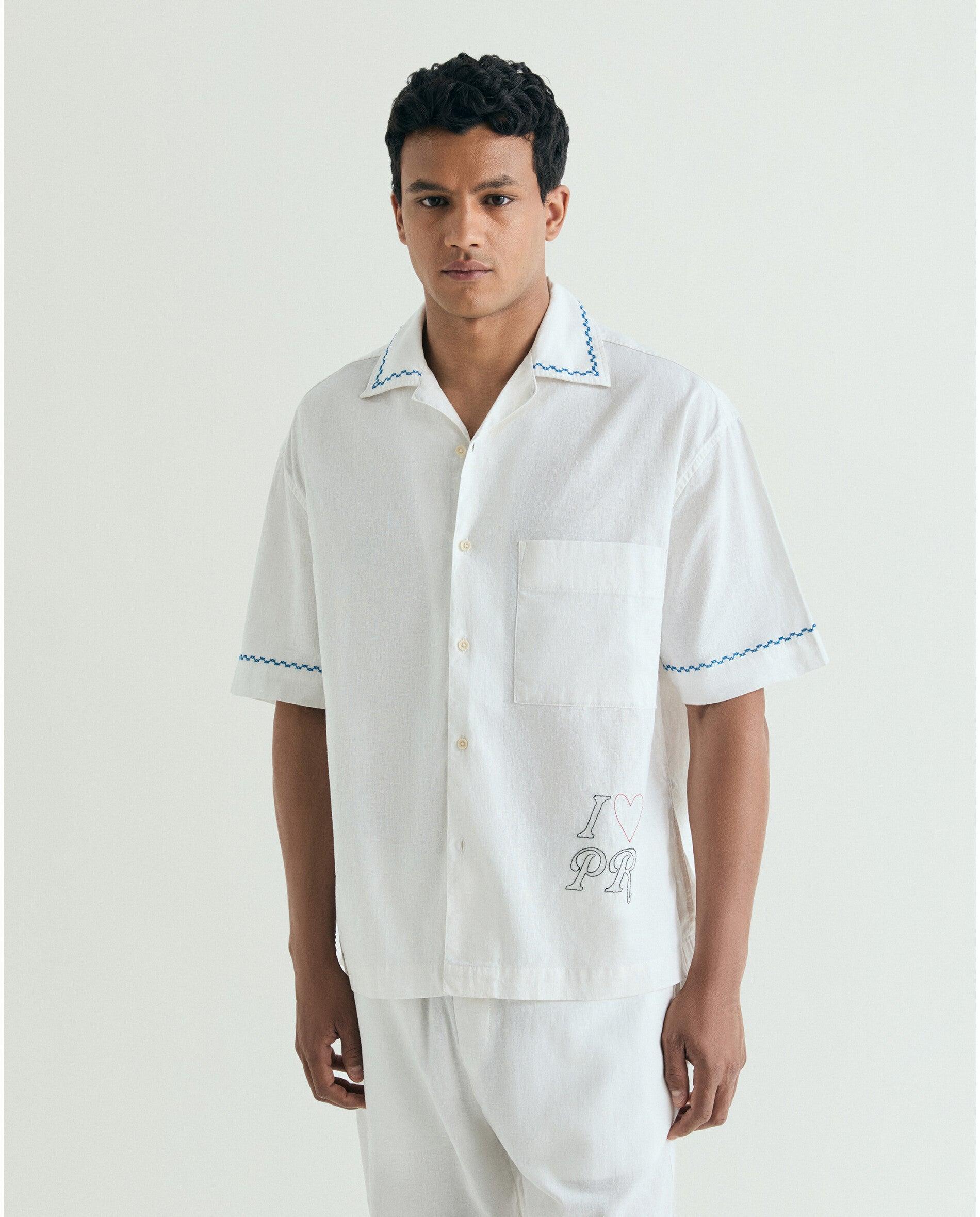 Scalpers - Camisa de hombre de manga corta con detalles bordados y bolsillo.