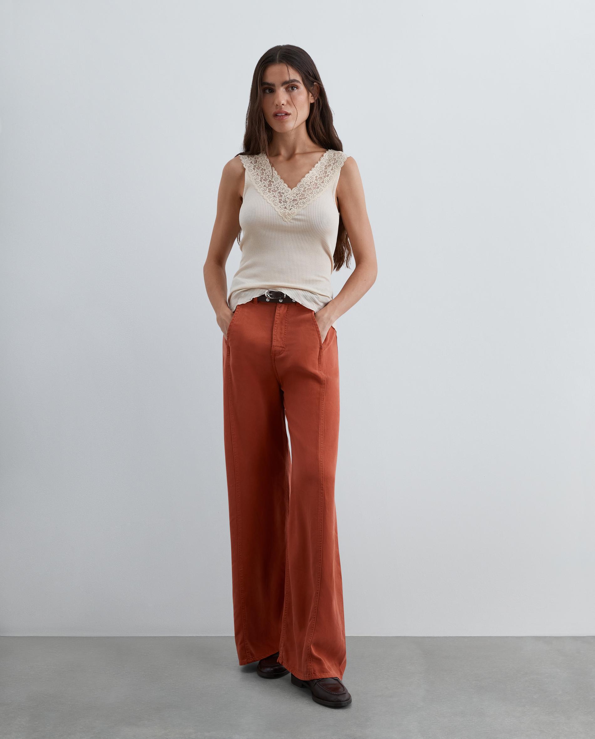 Pantalón ancho de mujer de tiro medio con costuras vistas - Scalpers - Terracota Terracota-1