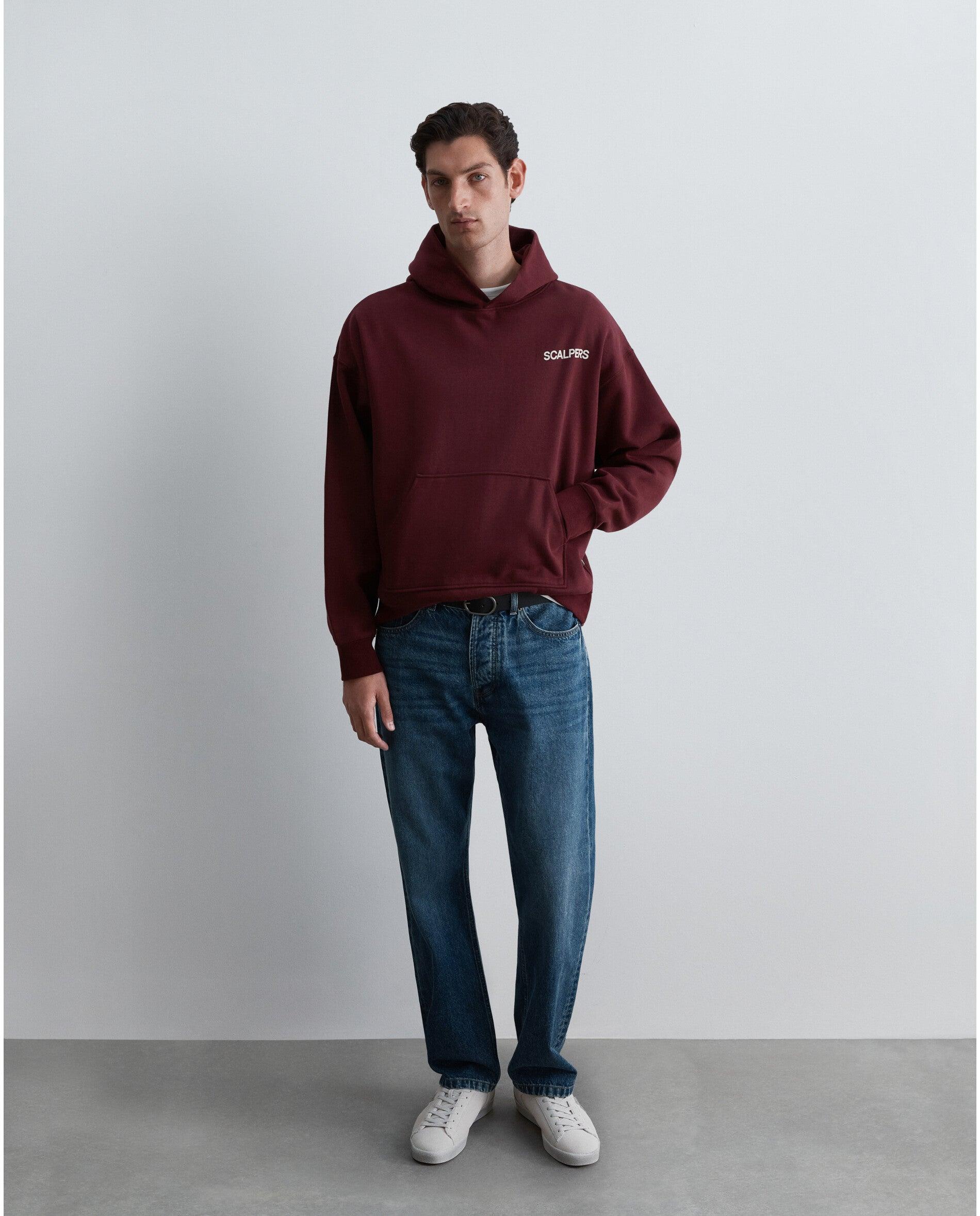 Imagen 5 de Sudadera con capucha de hombre con bolsillo canguro y letrero trasero - Scalpers - Burdeos Burdeos
