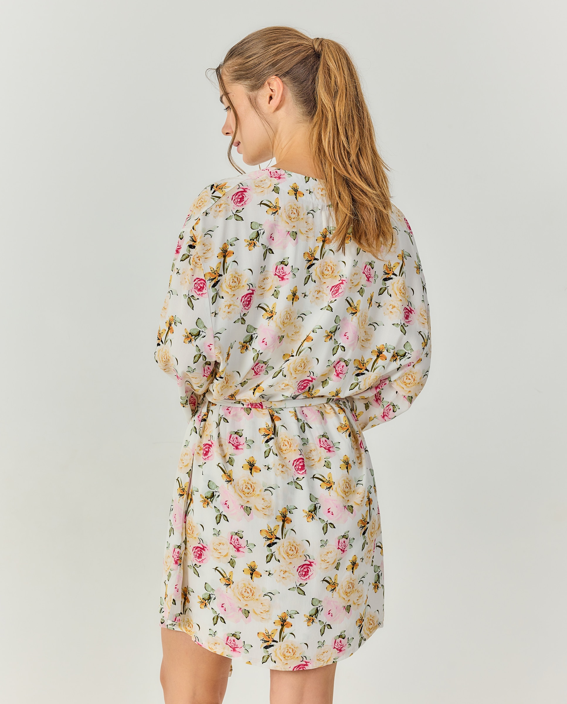Kimono mujer escote redondo estampado floral - J&J Brothers - Rosa Rosa-2