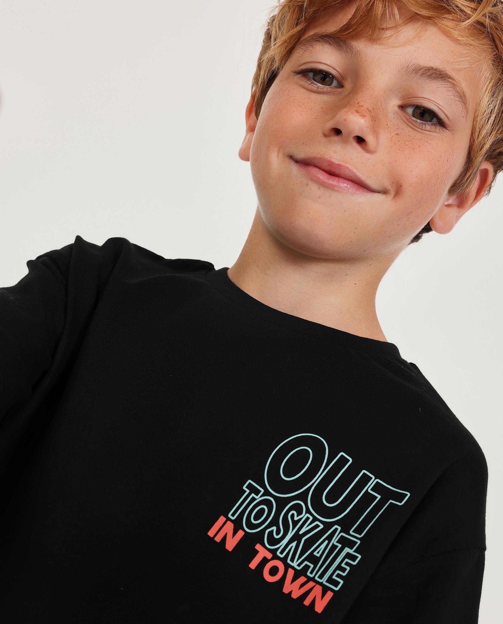Imagen 0 de Camiseta de niño de punto con estilo urbano Negro