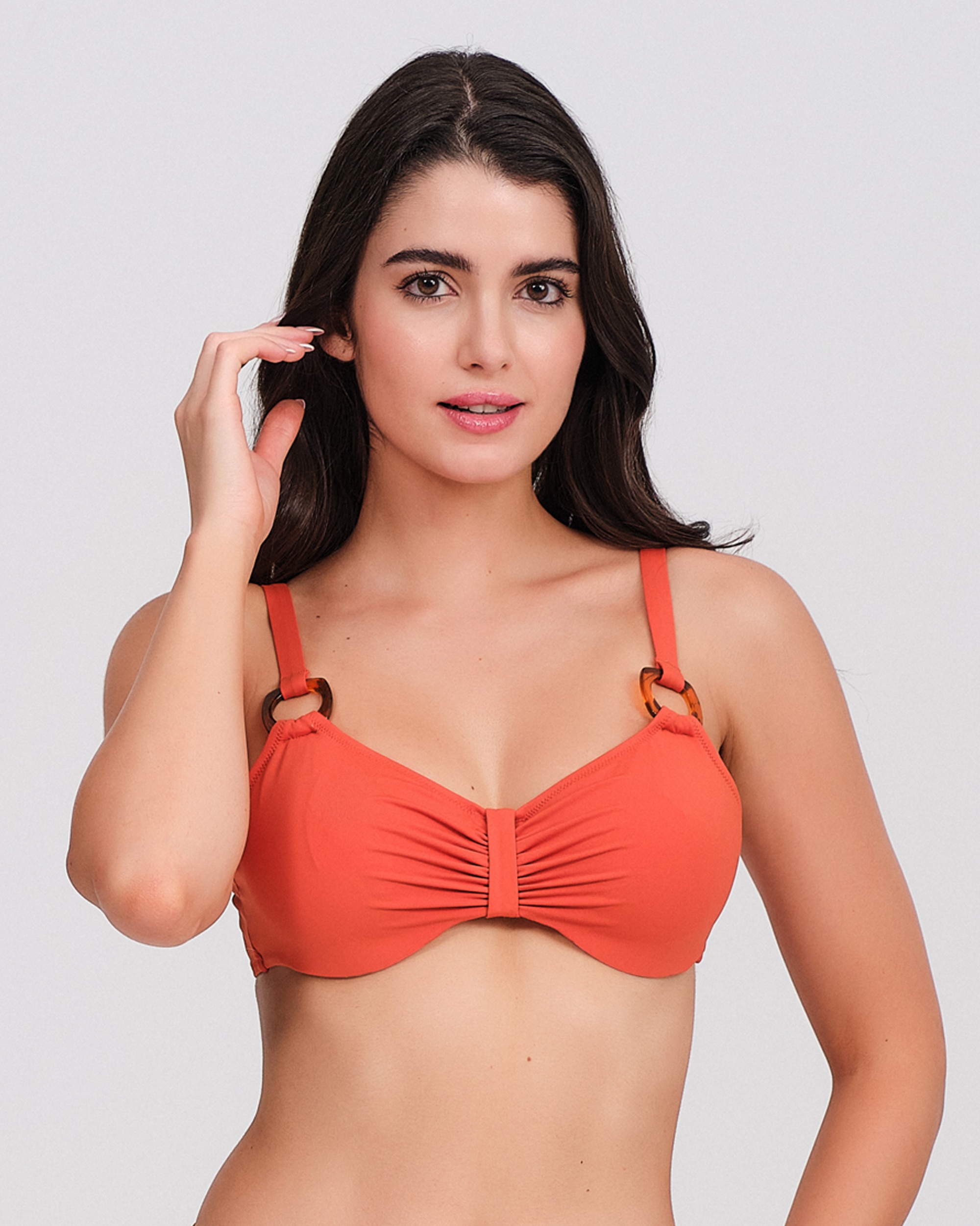 Carey - Top bikini mujer detalle anillas efecto fruncido.