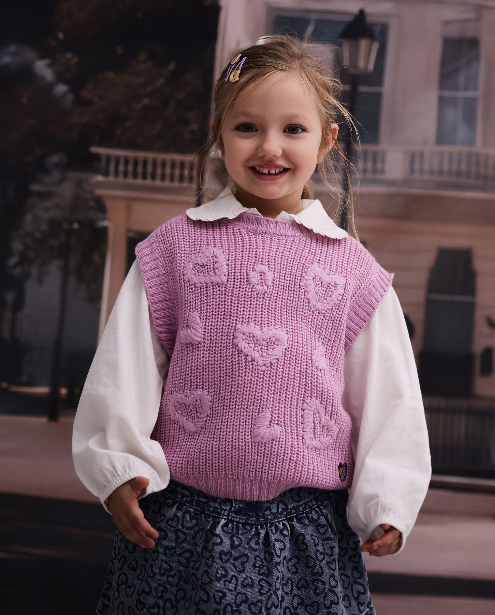 Imagen 0 de Chaleco de niña de tricot con corazones y tejido cálido Rosa