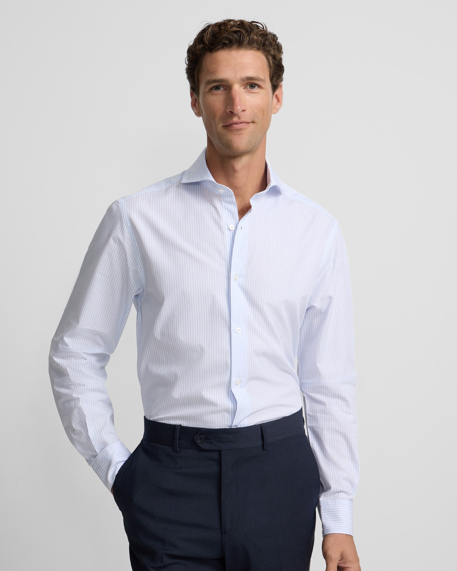 Silbon - Camisa de hombre de vestir microrayas celeste.