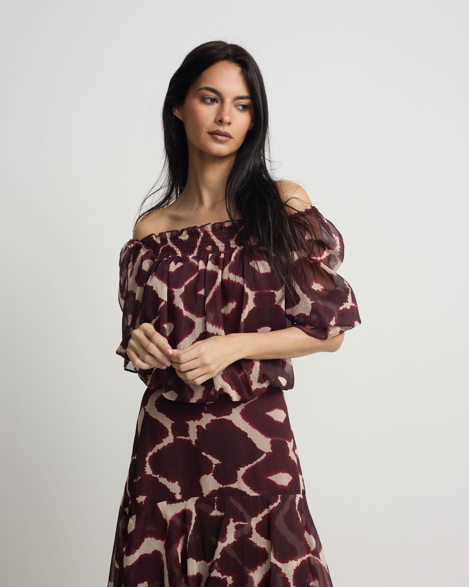 Silbon - Blusa fruncida estampado marrones.