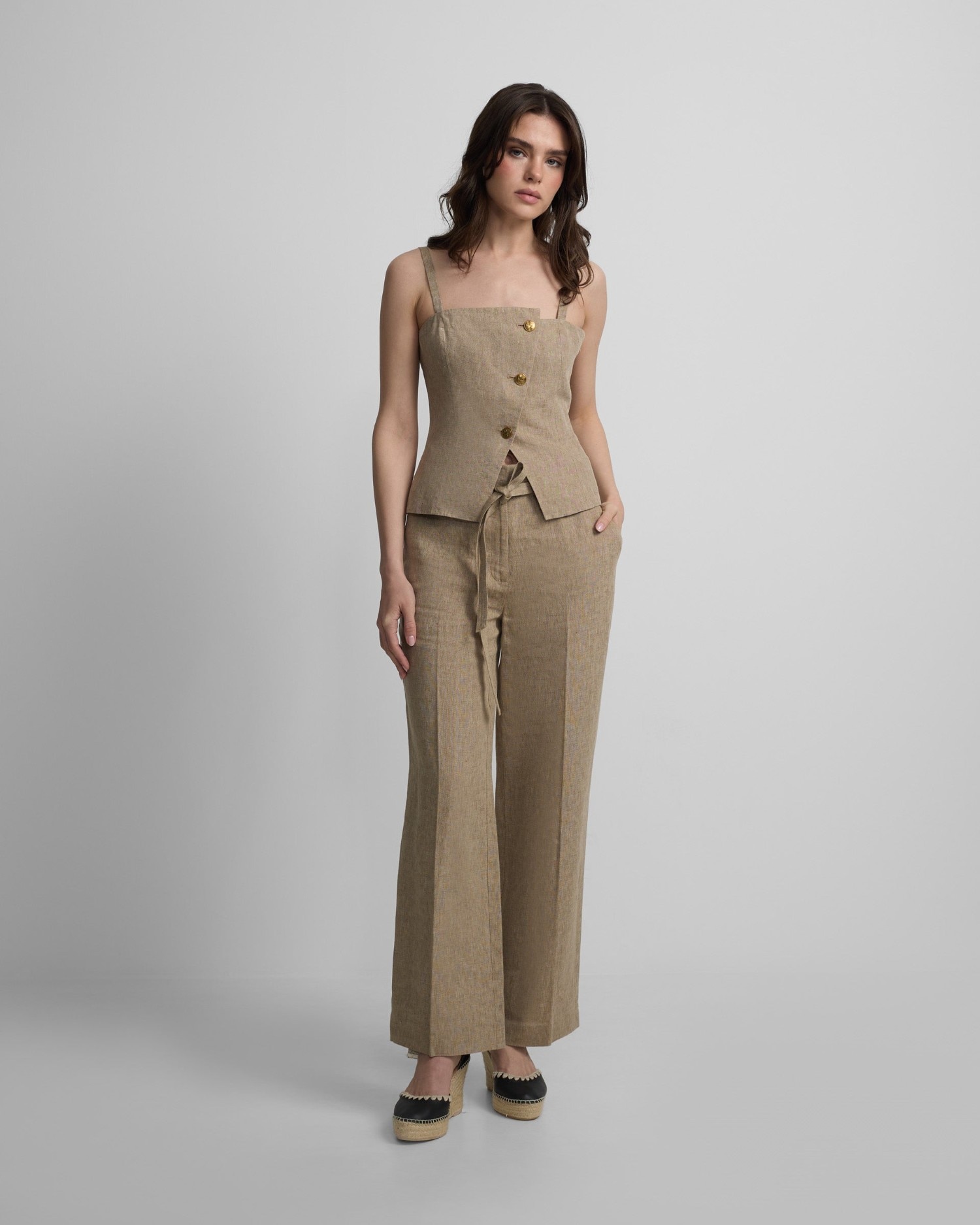 Silbon - Pantalon recto aberturas beige.