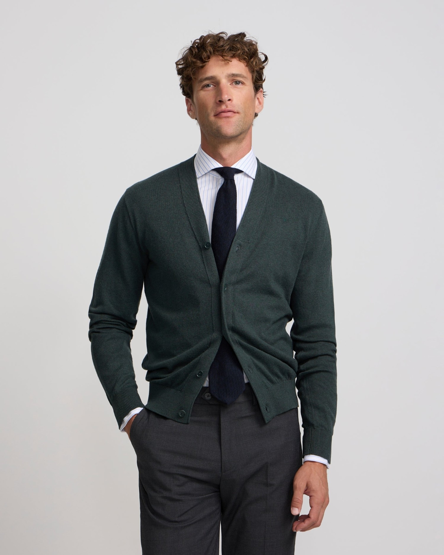 Imagen 0 de Cárdigan de hombre clásico Verde oscuro