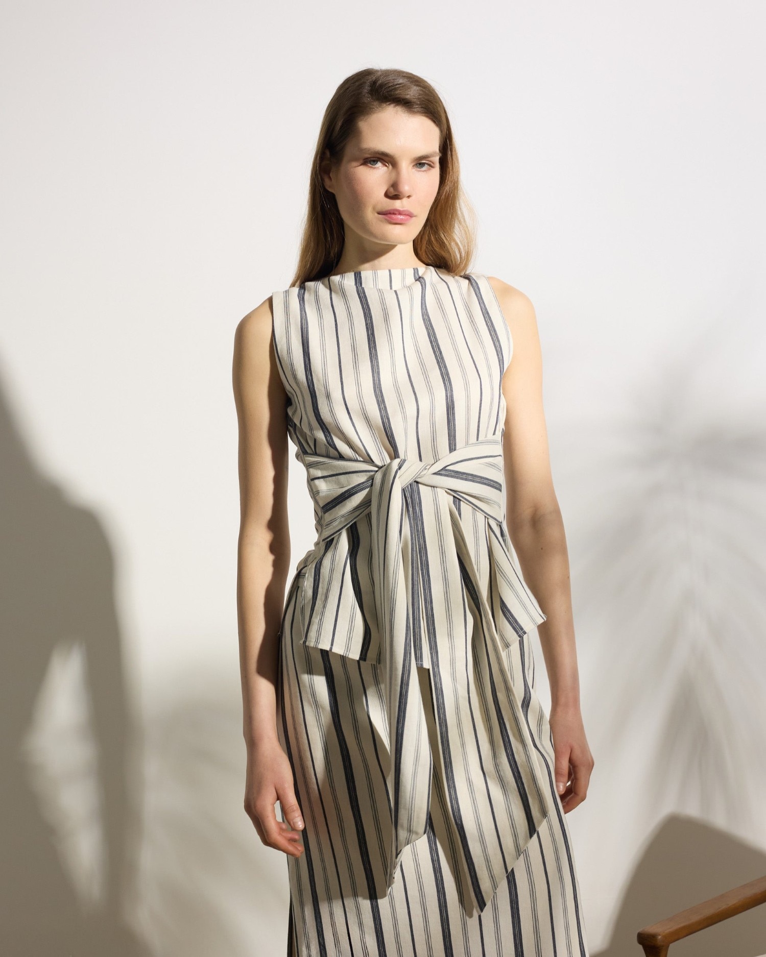 Imagen 0 de Top de mujer unique nudo rayas azul y beige Azul