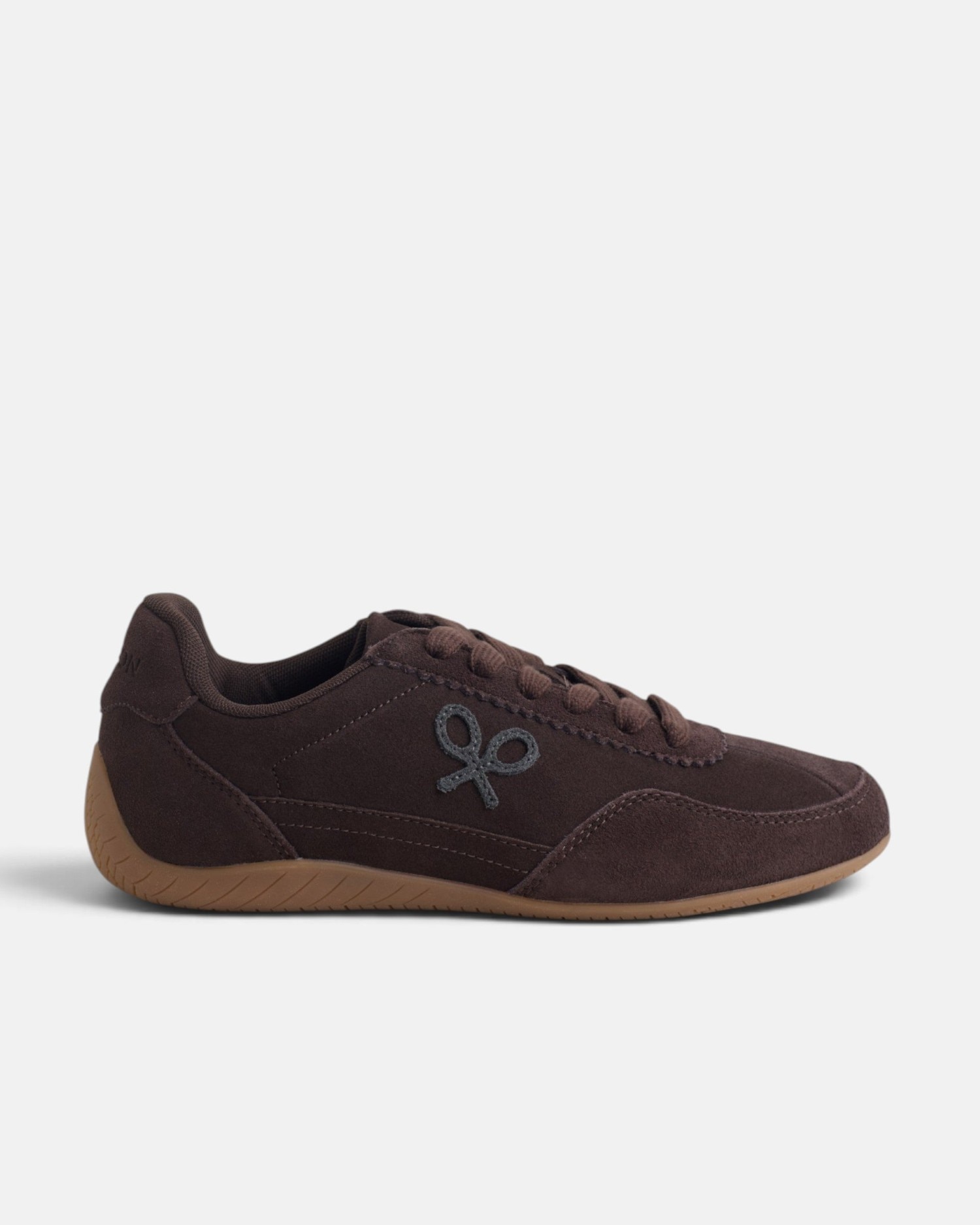 Imagen 0 de Zapatilla retro serraje flexible Marrón