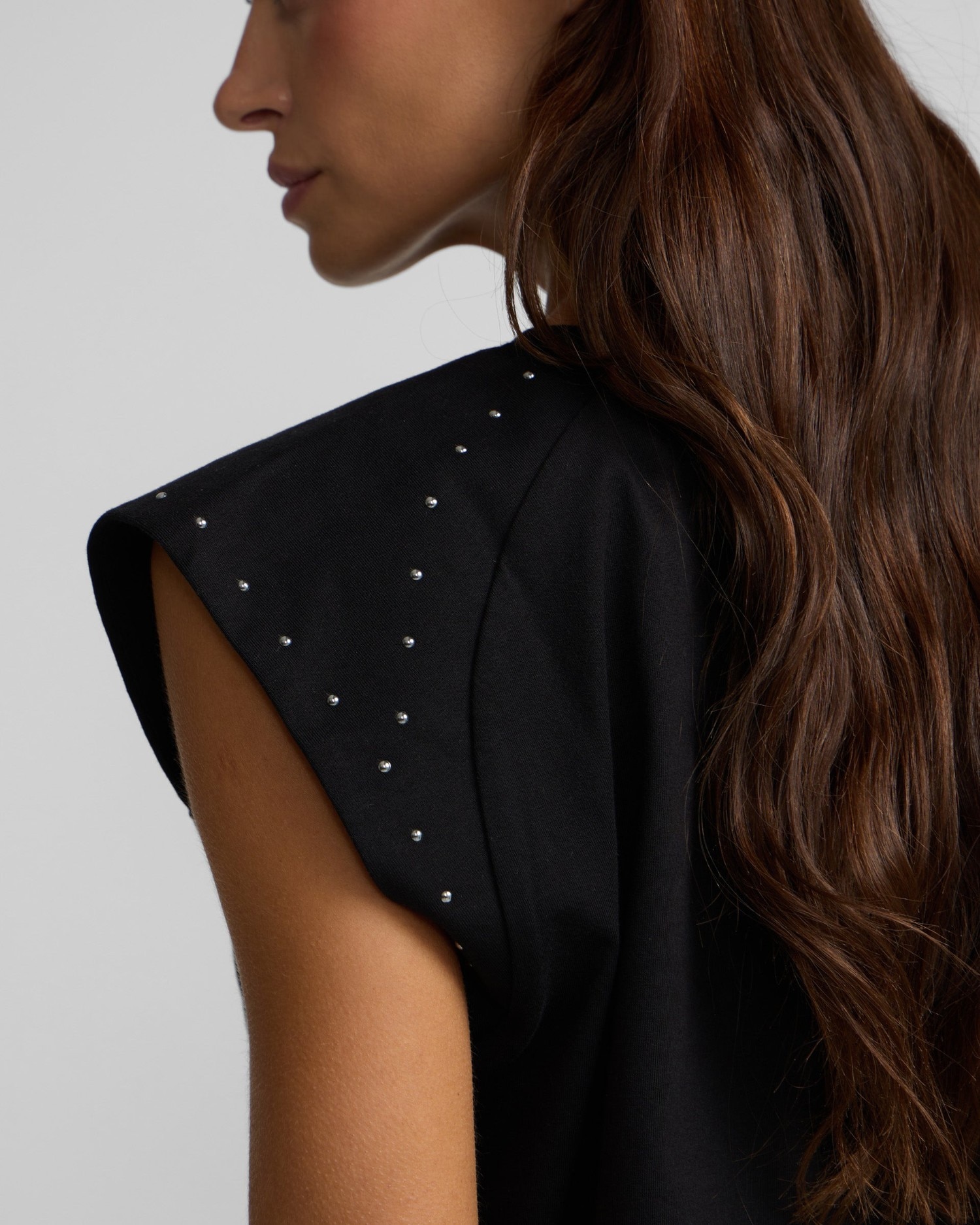 Camiseta woman hombreras detalle tachuelas negra - Silbon - Negro Negro-2