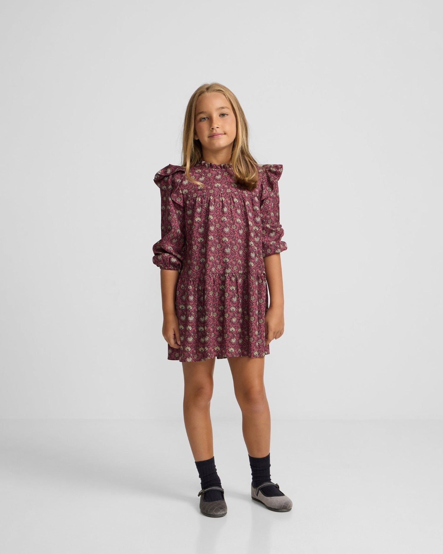 Imagen 0 de Vestido de niña con volantes y estampado floral Burdeos