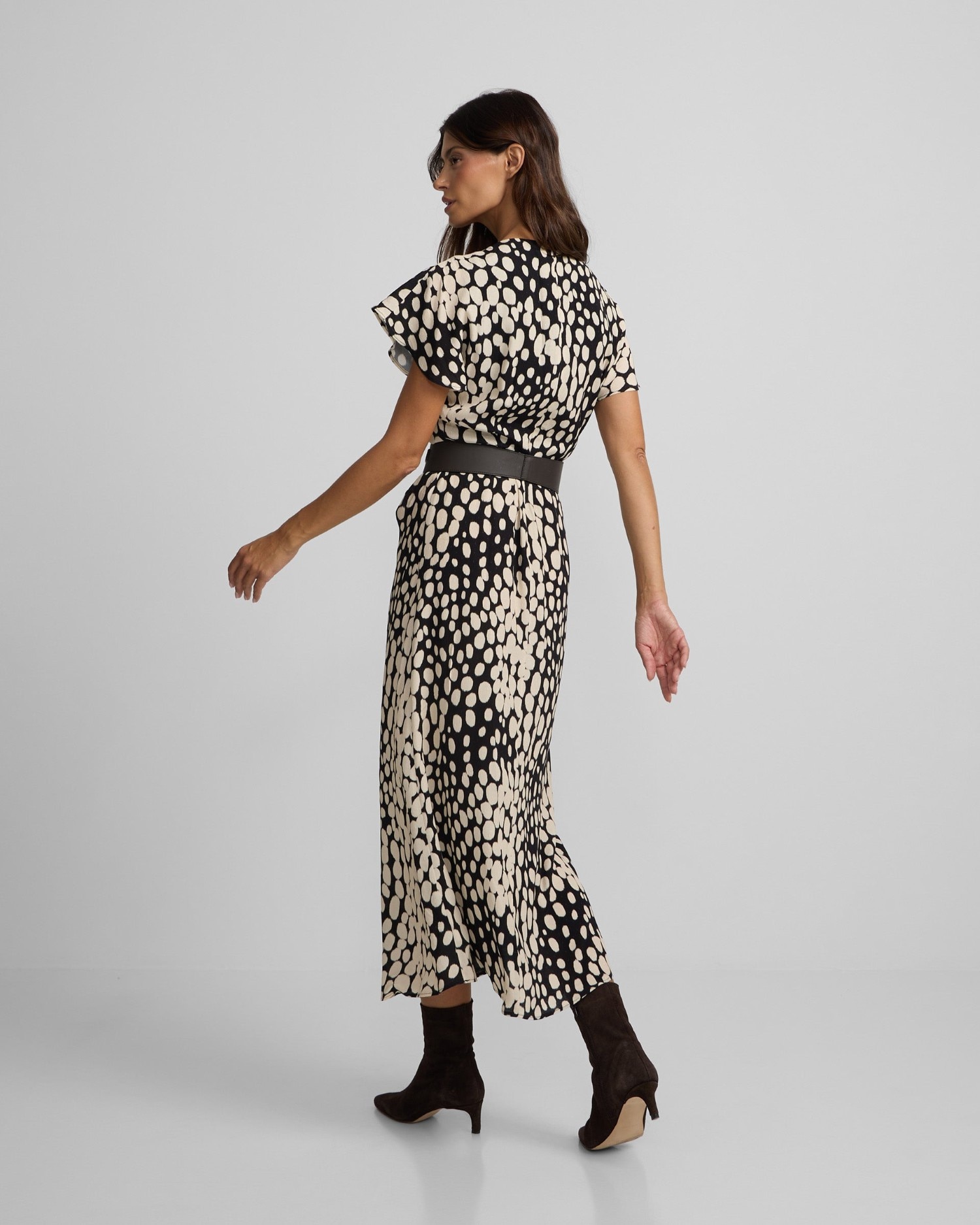 Vestido midi drapeado lunares blanco y negro - Silbon - Blanco Blanco-2