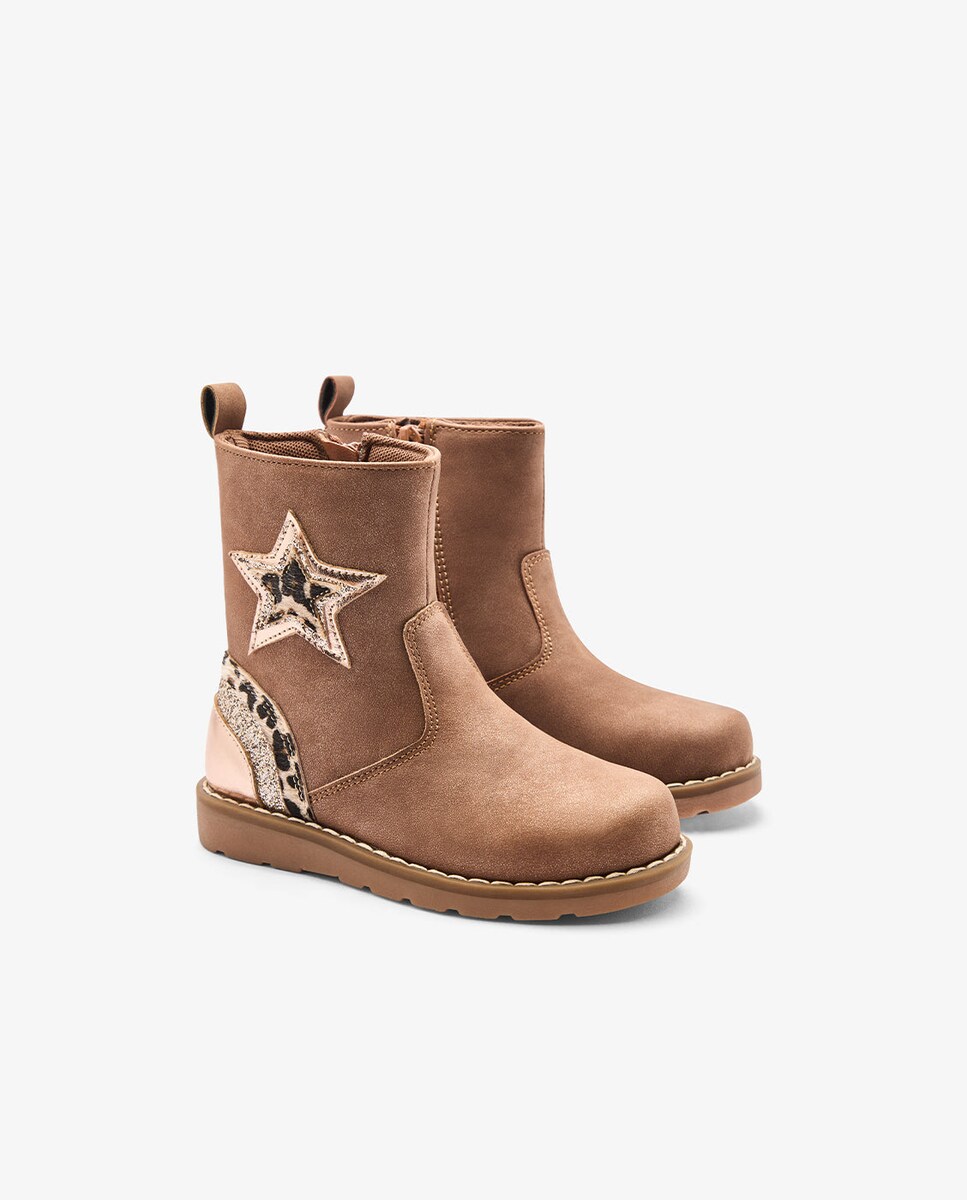 Botas de niña corte medio con estampado de estrella · Conguitos