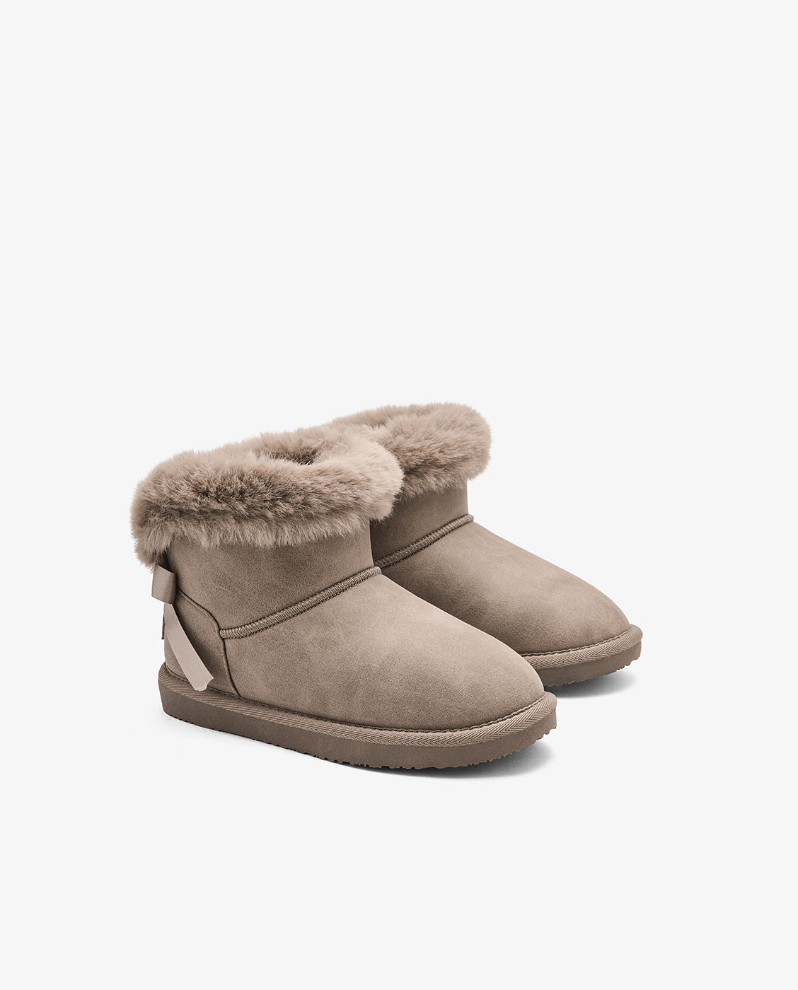 Imagen 2 de Botas de niña estilo australiana de corte bajo con lazo y forro de pelo b&w - Conguitos - Topo Topo