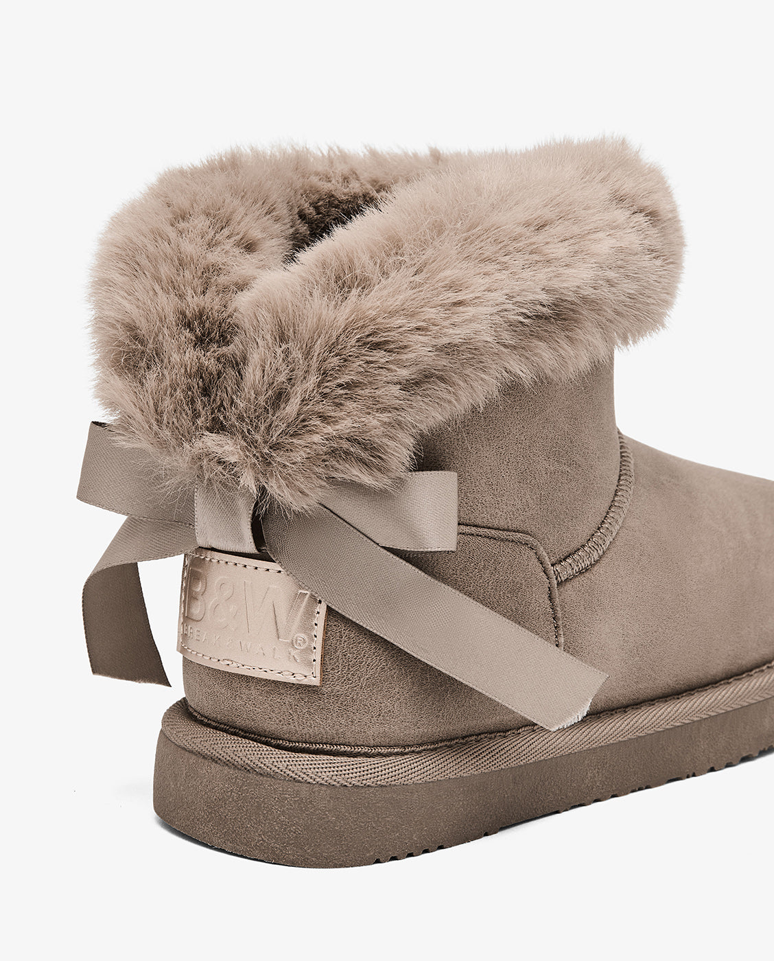 Imagen 4 de Botas de niña estilo australiana de corte bajo con lazo y forro de pelo b&w - Conguitos - Topo Topo