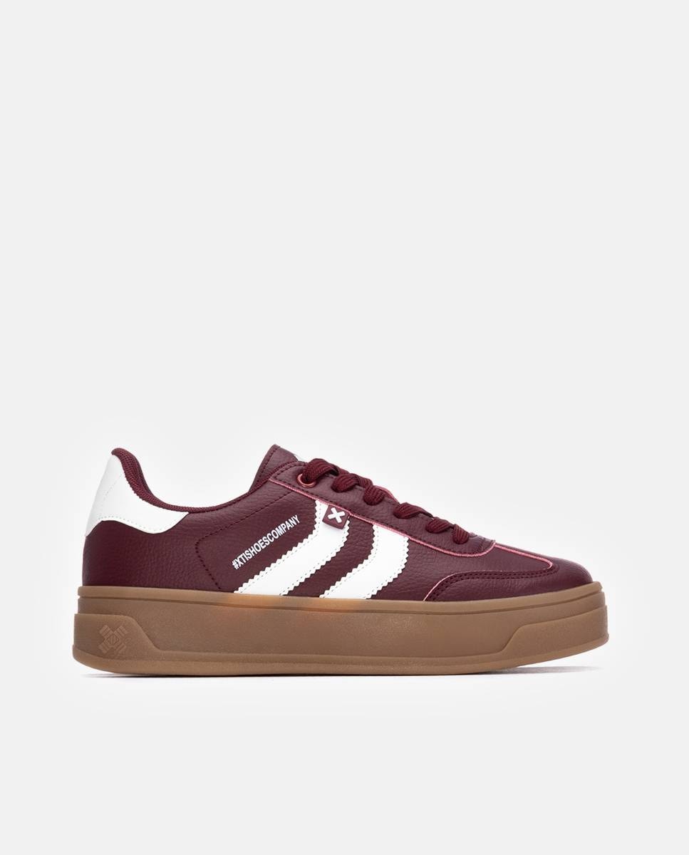 Imagen 0 de Zapatilla de mujer con plataforma Burdeos