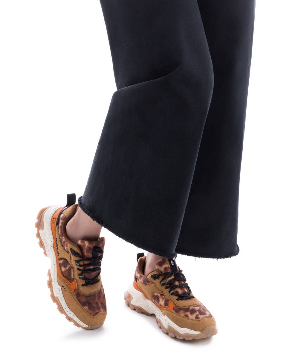 Zapatilla de mujer con cordones y plataforma - Refresh - Estampado Estampado-2