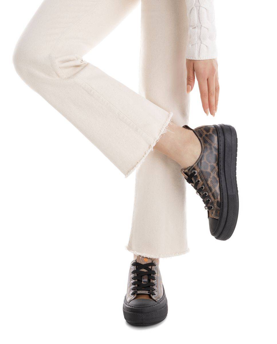 Zapatilla de mujer con cordones - Refresh - Estampado Estampado-2