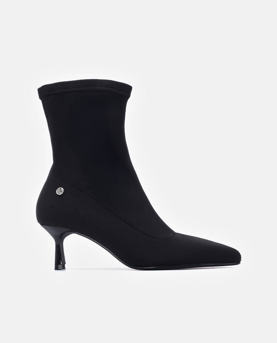 Botines de mujer con tacón y punta fina · Xti · El Corte Inglés