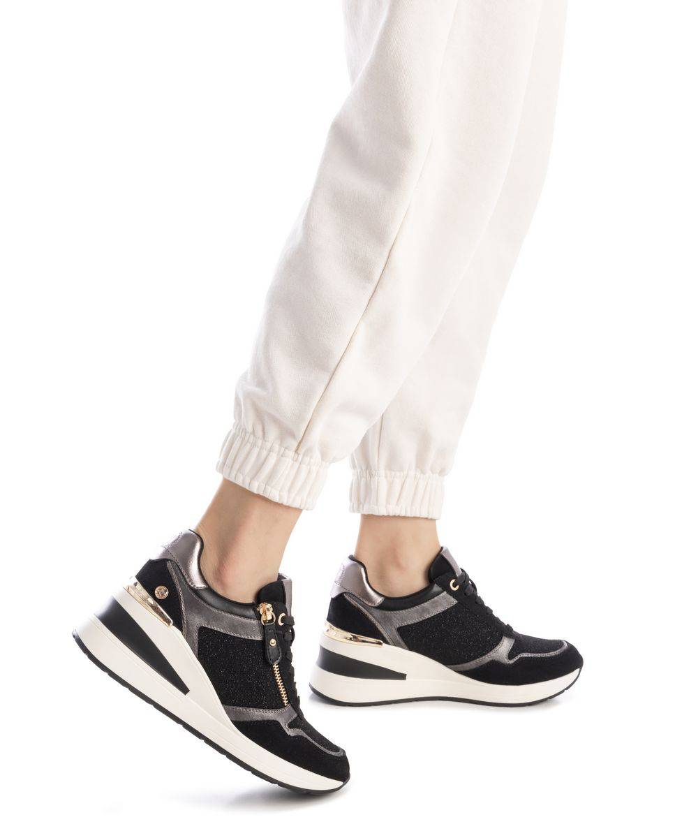 Zapatilla de mujer con cuña y cremallera - Xti - Negro Negro-2