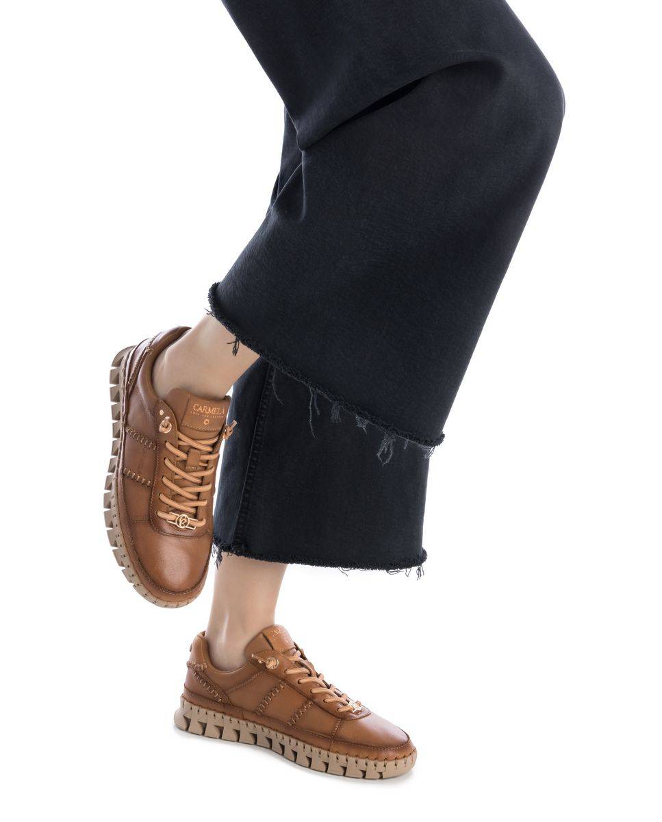 Zapatilla de mujer de piel con cordones - Carmela - Camel Camel-2