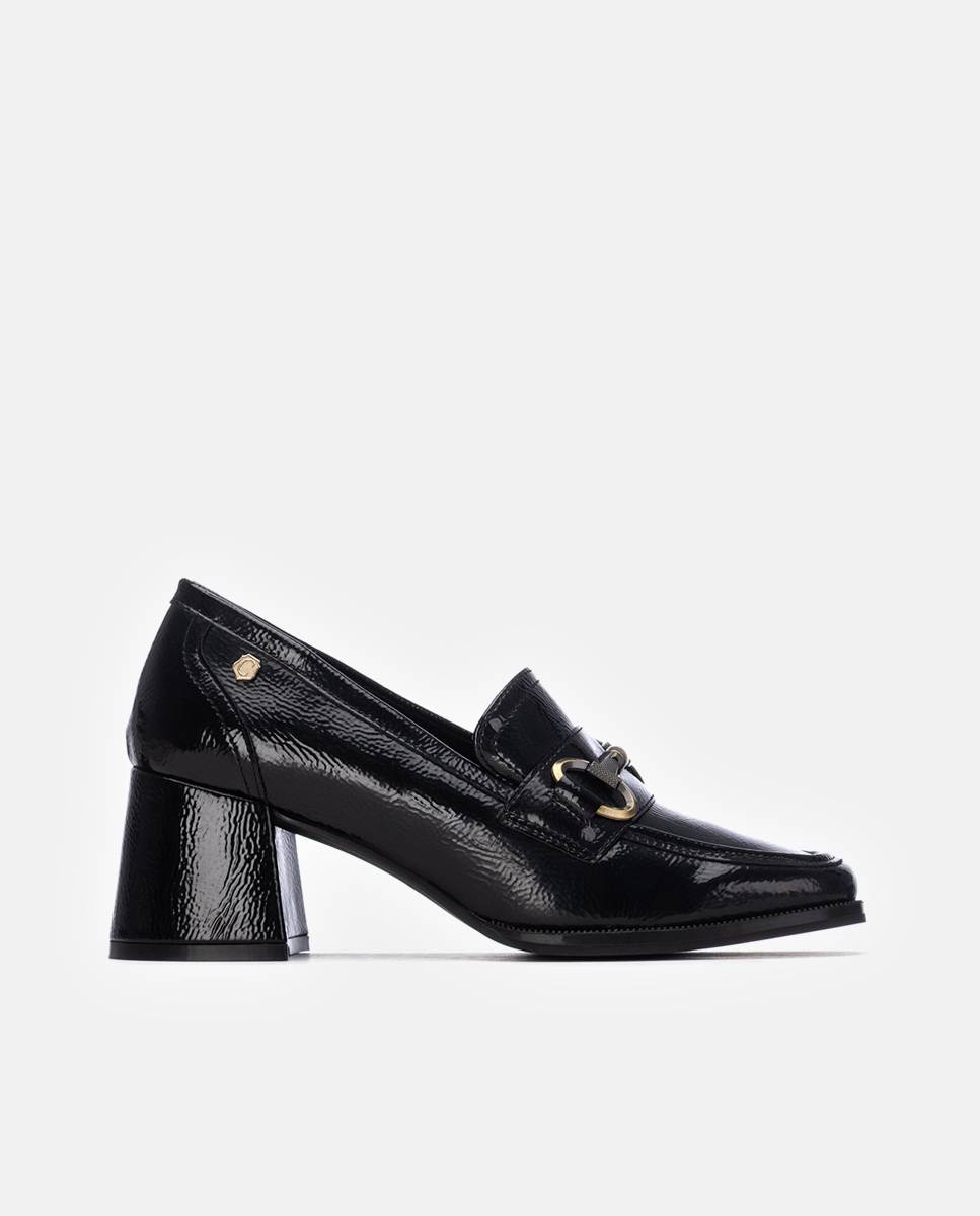 Carmela - Mocasines con tacón de mujer de charol.