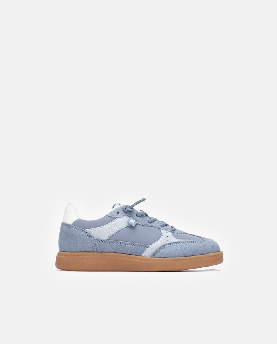 Zapatillas de niños con cordones y suela de goma