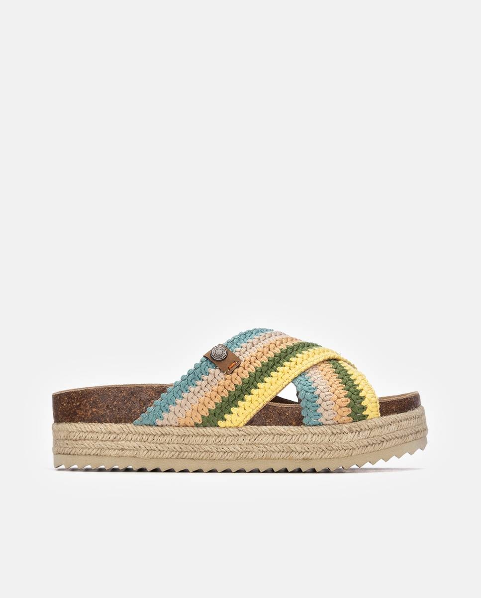 Refresh - Sandalias planas de mujer con tiras cruzadas.
