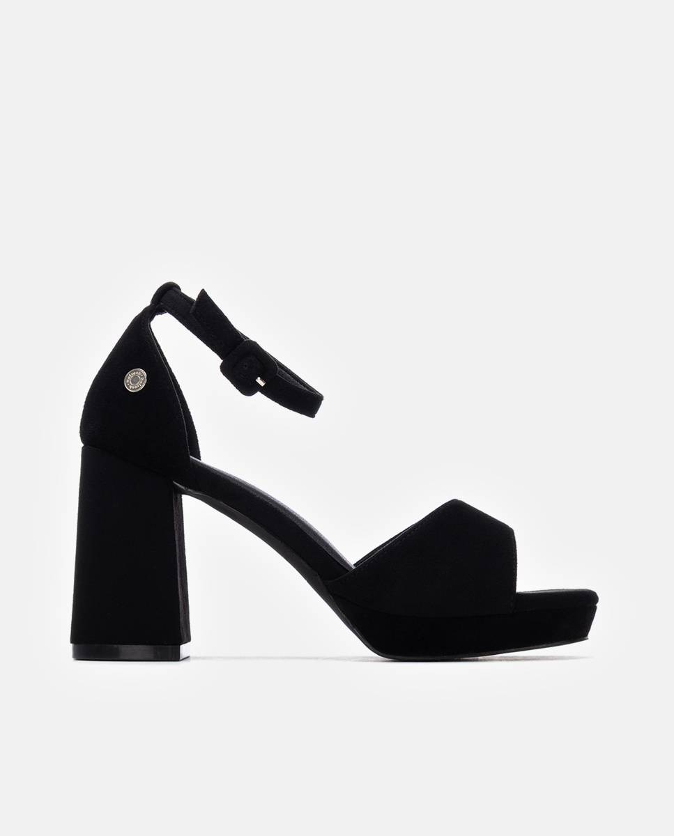 Imagen 0 de Sandalias metalizadas con tacón de mujer Negro