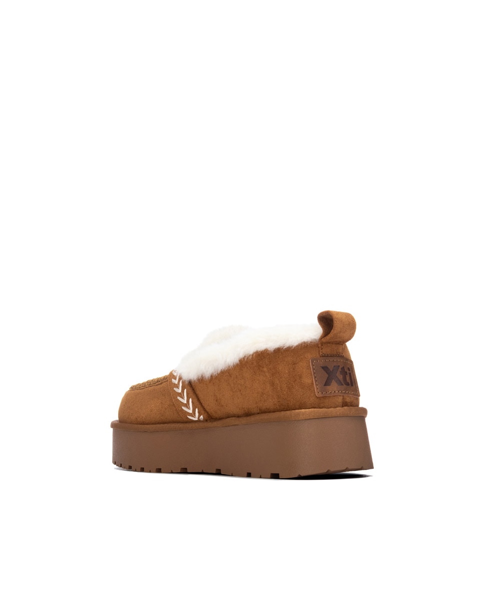 Mocasín de mujer con pelo y borlas - Xti - Camel Camel-2