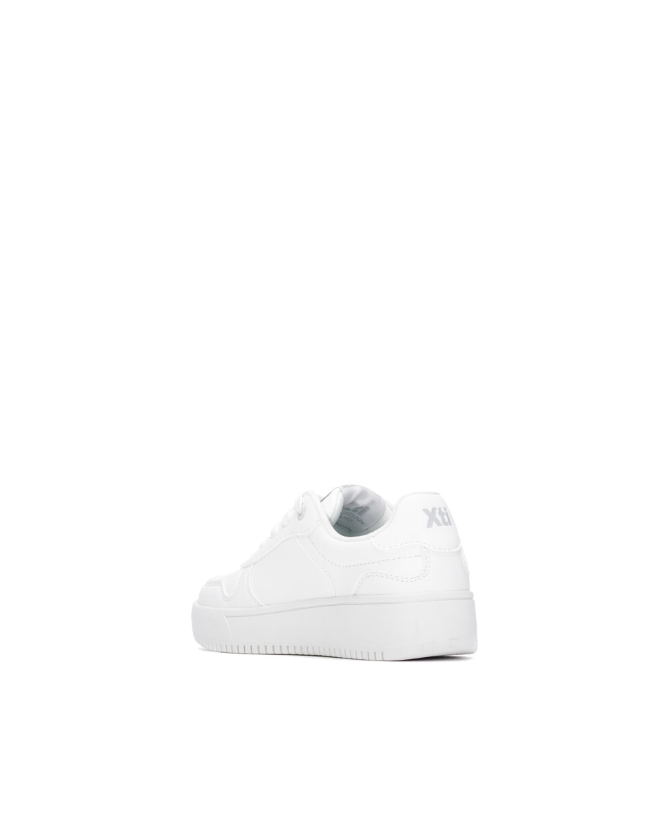 Xti - Zapatilla de niña con cordones.