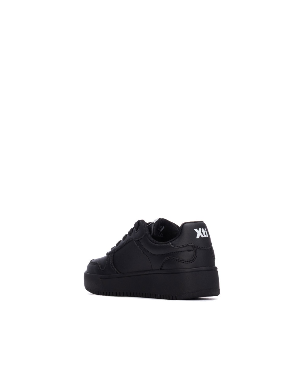 Xti - Zapatilla de niña con cordones.