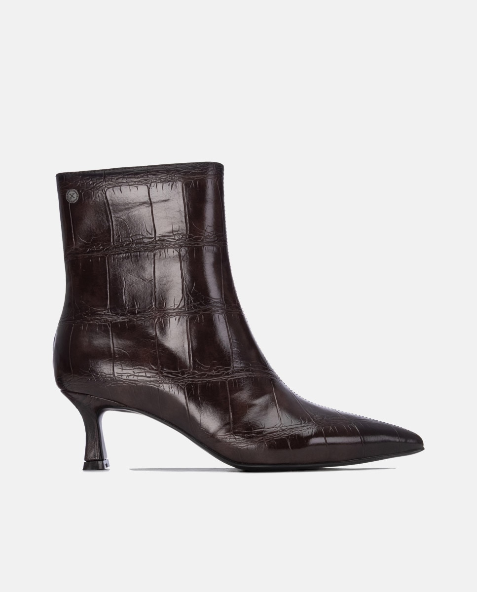 Imagen 0 de Botines de mujer con cremallera Marrón