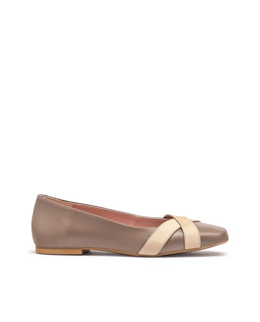 Imagen 0 de Zapatos planos de mujer de piel