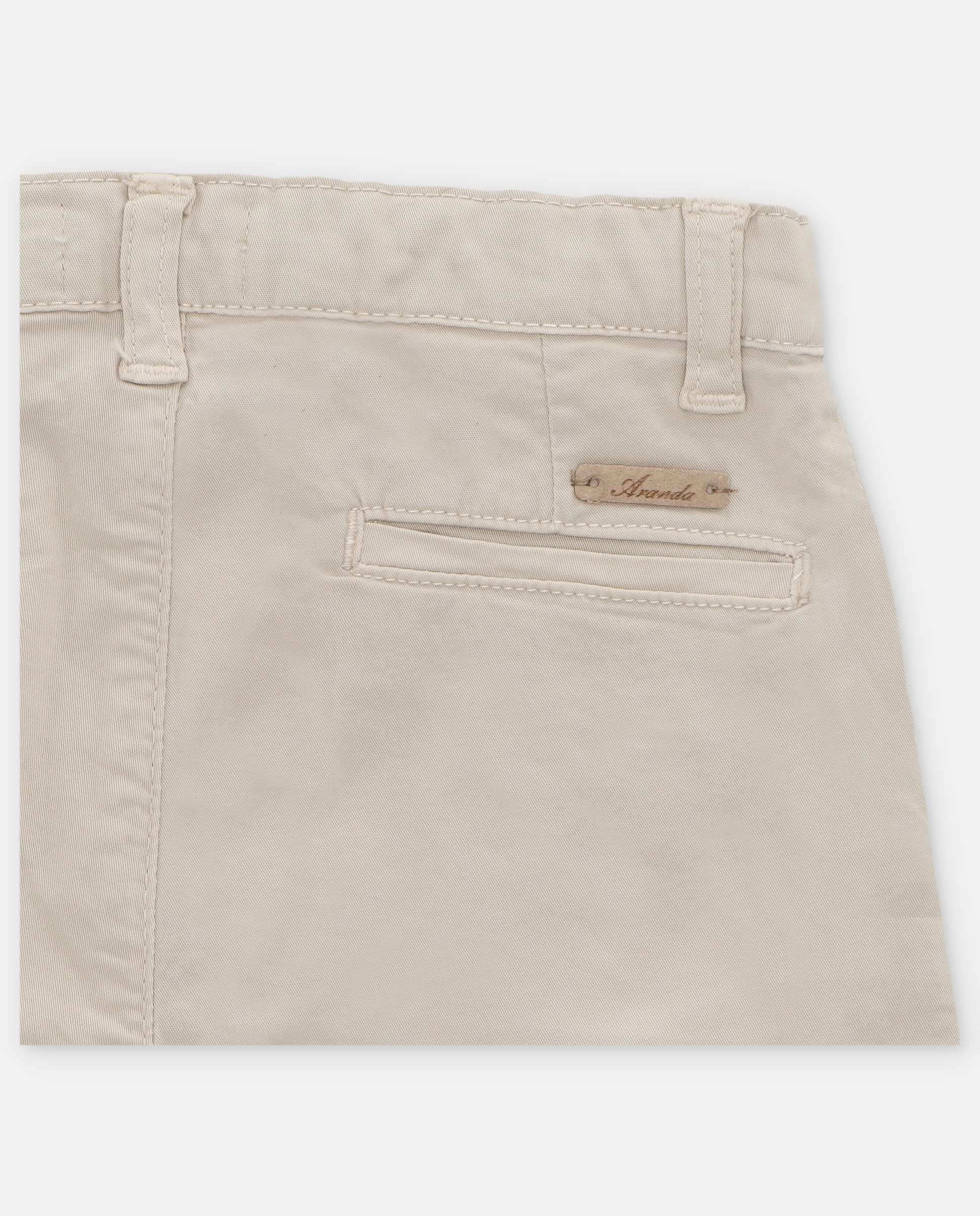 Chino de niño de sarga con trabillas en la cintura y bolsillos. - Martín Aranda - Beige Beige-2