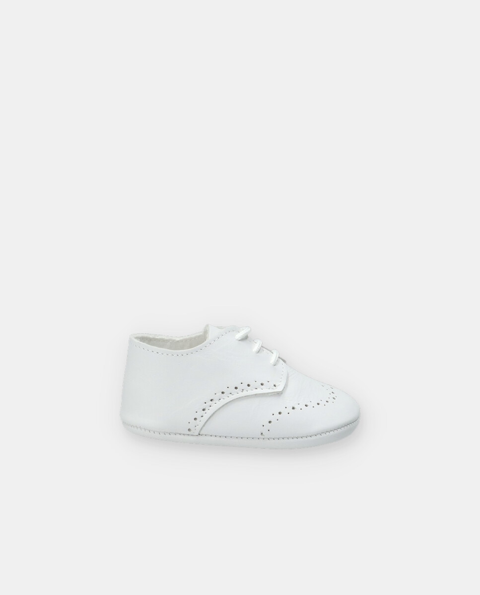 Imagen 1 de Zapato con cordones de bebé de piel. - Martín Aranda - Blanco Blanco
