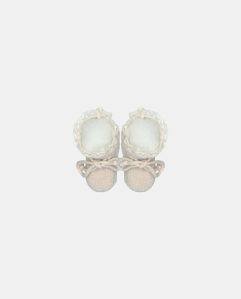 Patucos de bebés de punto con nido de abeja y puntilla. - Martín Aranda - Beige Beige-2