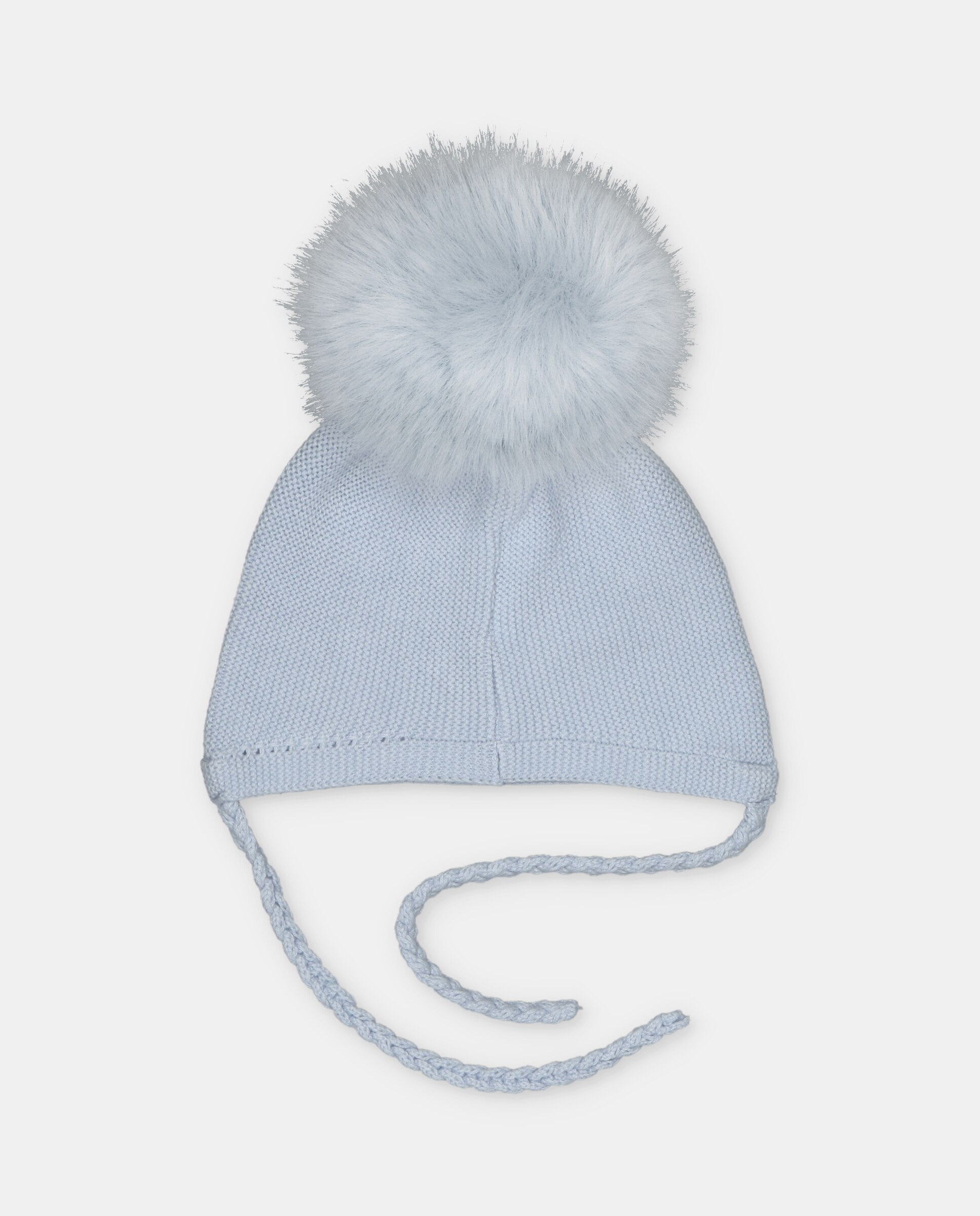 Gorro de bebés de punto con pompón de pelo y cierre de tiras trenzadas. - Martín Aranda - Azul celeste Azul celeste-3