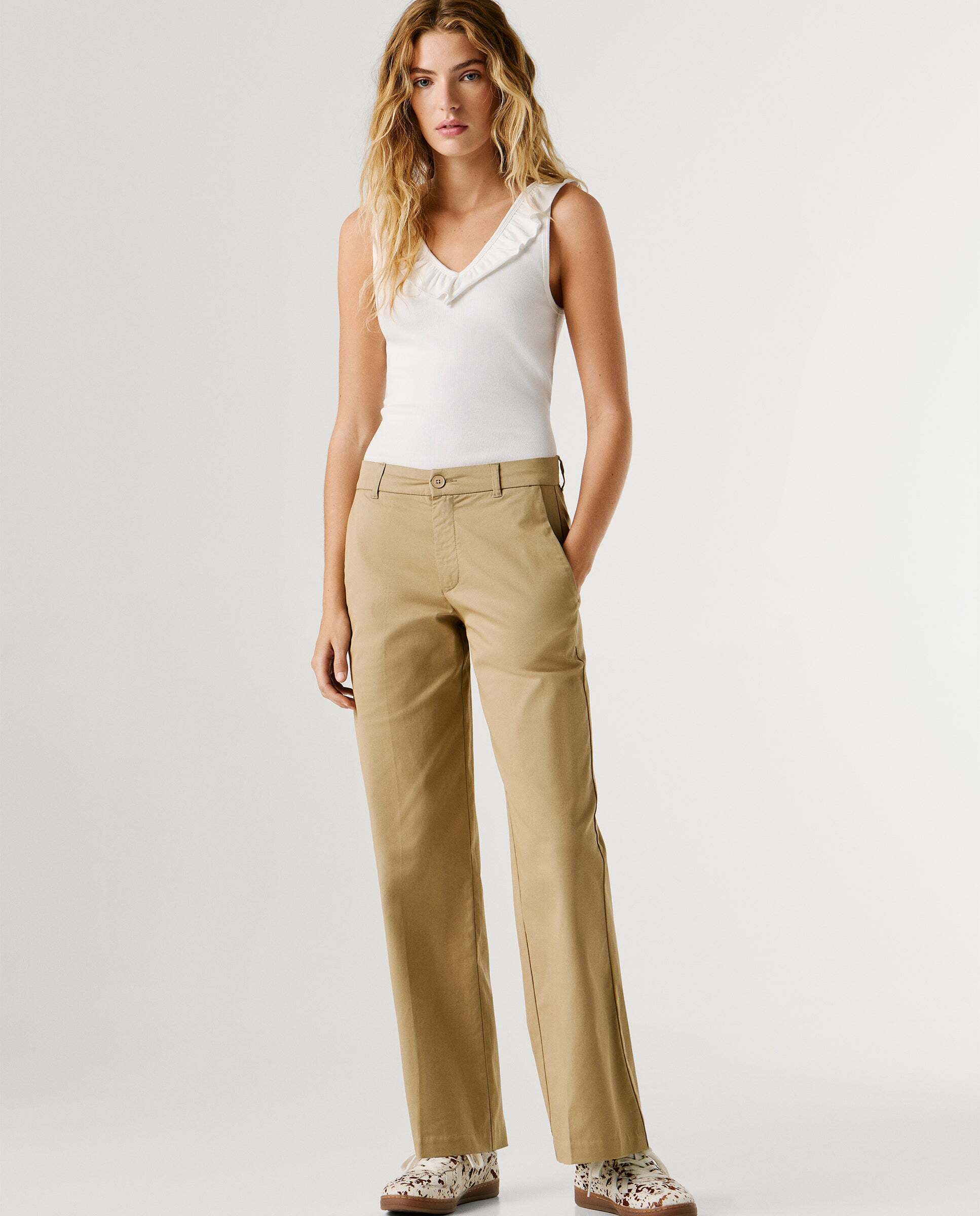 Pepe Jeans - Pantalón recto de mujer con tiro medio.