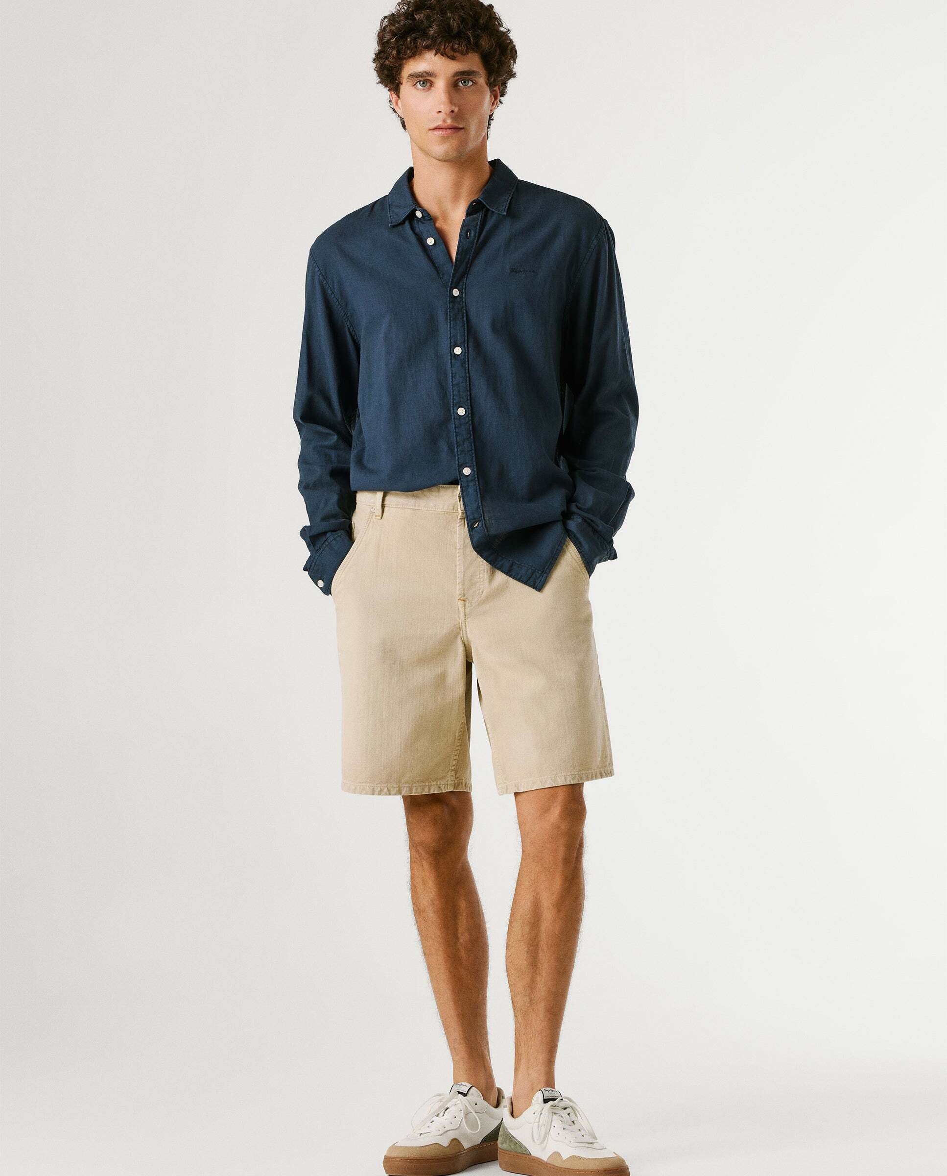 Bermuda de hombre sarga fit loose