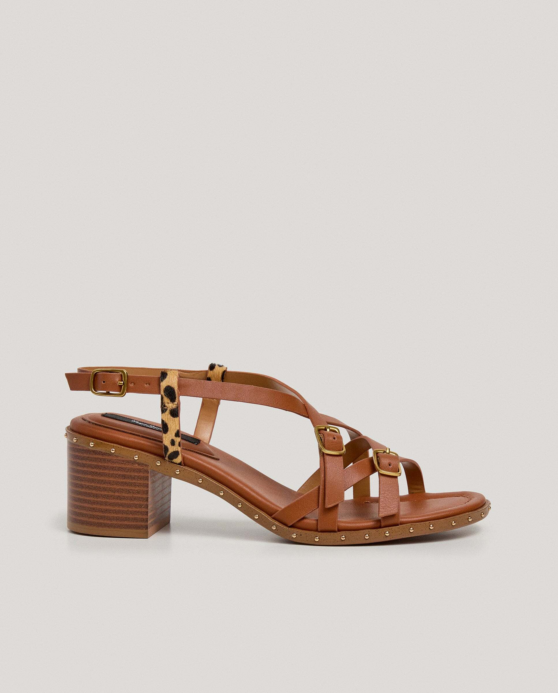 Pepe Jeans - Sandalias de mujer detalles animal print.