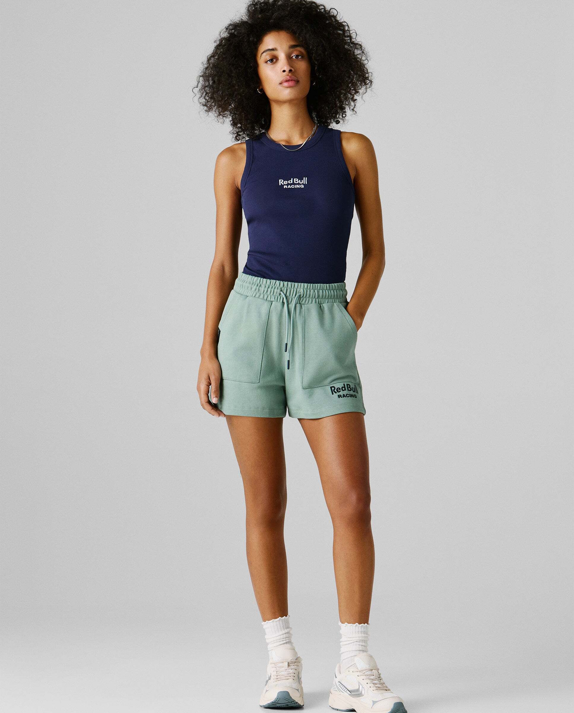 Pepe Jeans - Shorts de mujer fit relaxed red bull racing.