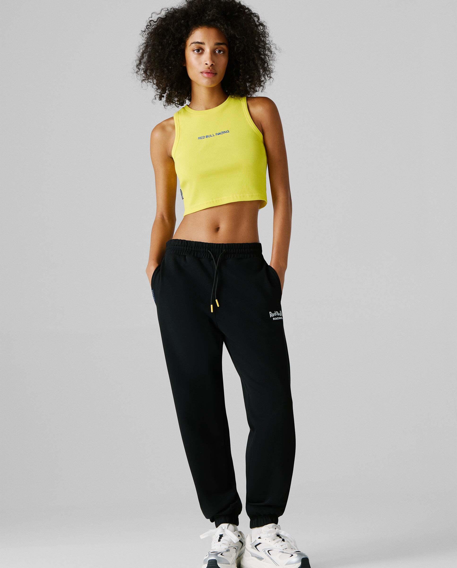 Pepe Jeans - Pantalón jogger de mujer fit relaxed red bull racing.