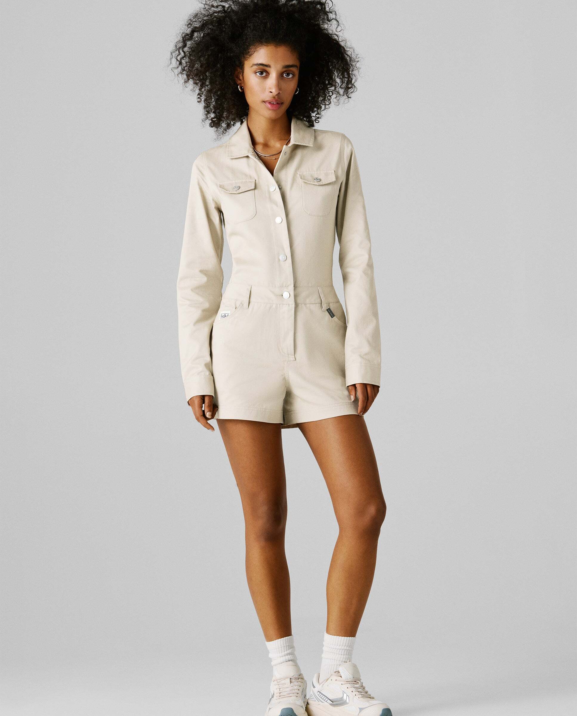 Pepe Jeans - Mono corto de mujer de sarga.