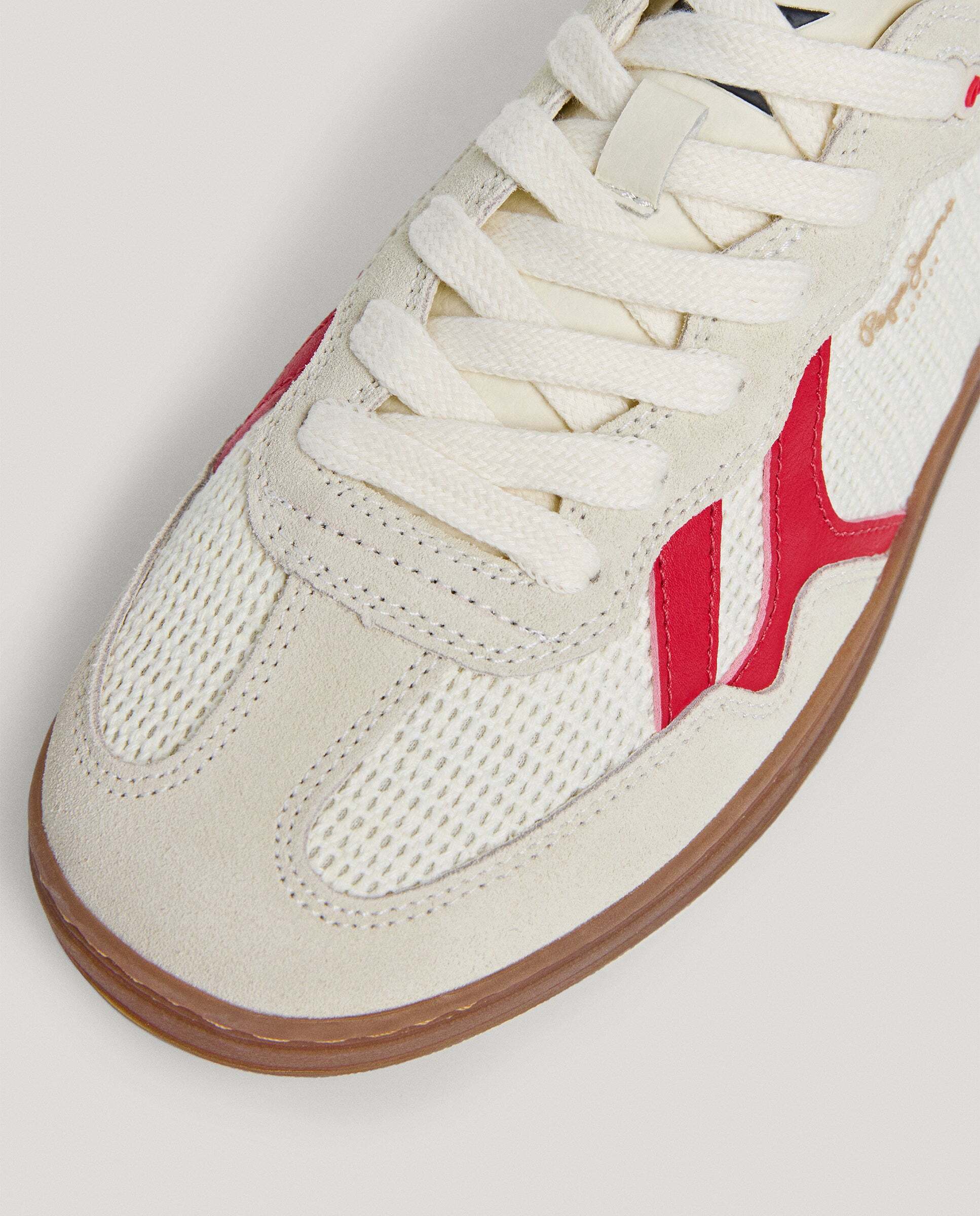 Zapatilla estilo retro de piel con isotipo lateral y suela de goma. - Pepe Jeans - Blanco Blanco-5