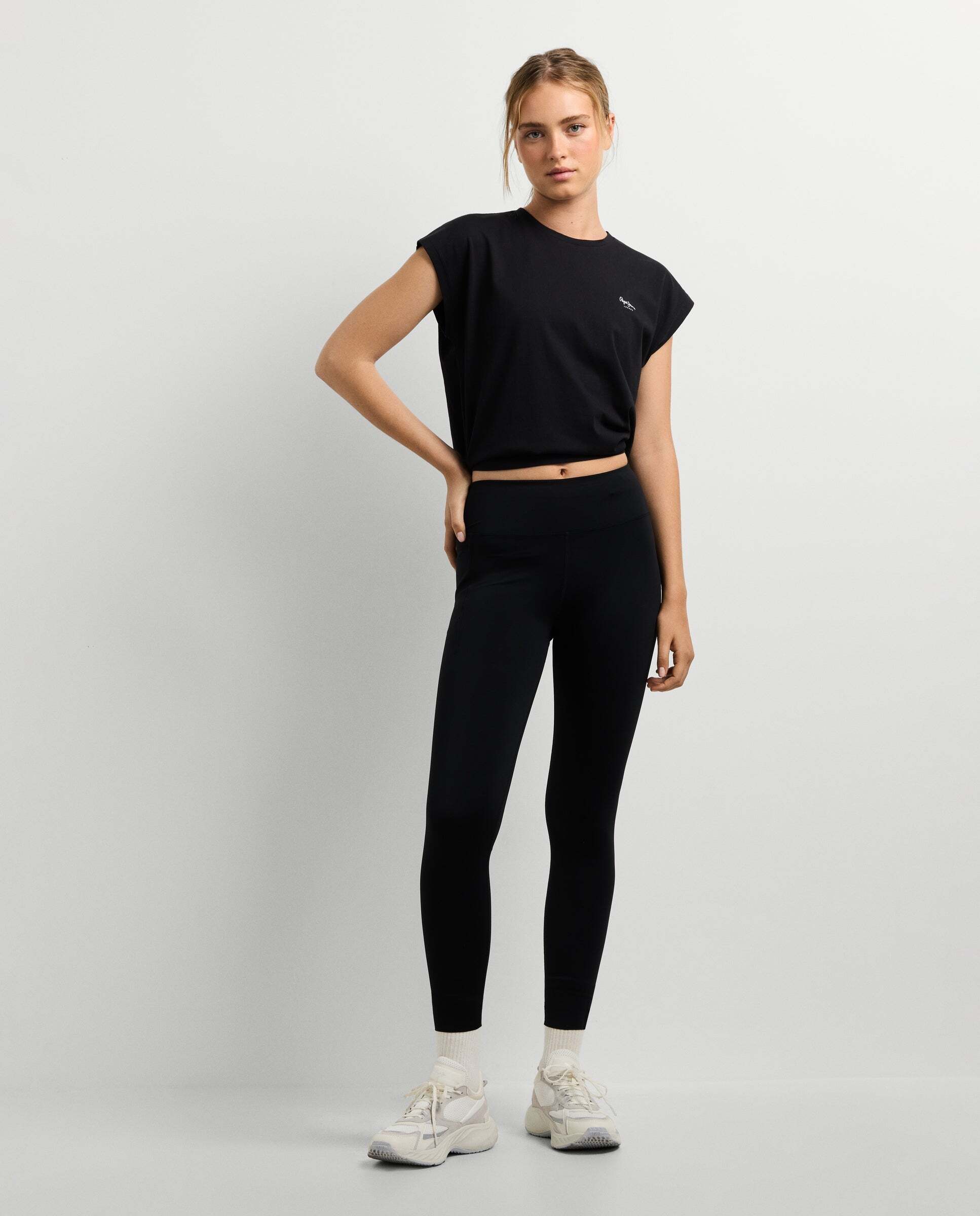 Camiseta de mujer fit slim con logo estampado - Pepe Jeans - Negro Negro-2